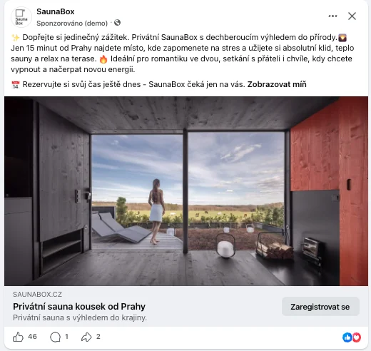 Reklama SaunaBoxu s výhledem z privátní sauny do krajiny a lehátky na terase